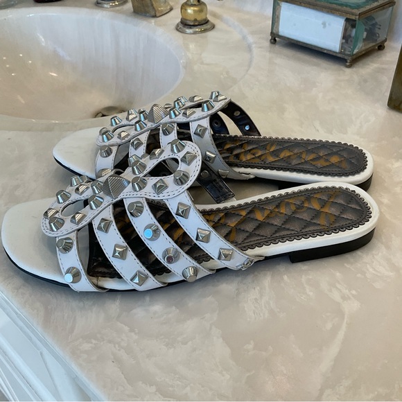 Sam Edelman Beatris studded slide sandals, size 8, white leather, silver studs - Picture 9 of 12